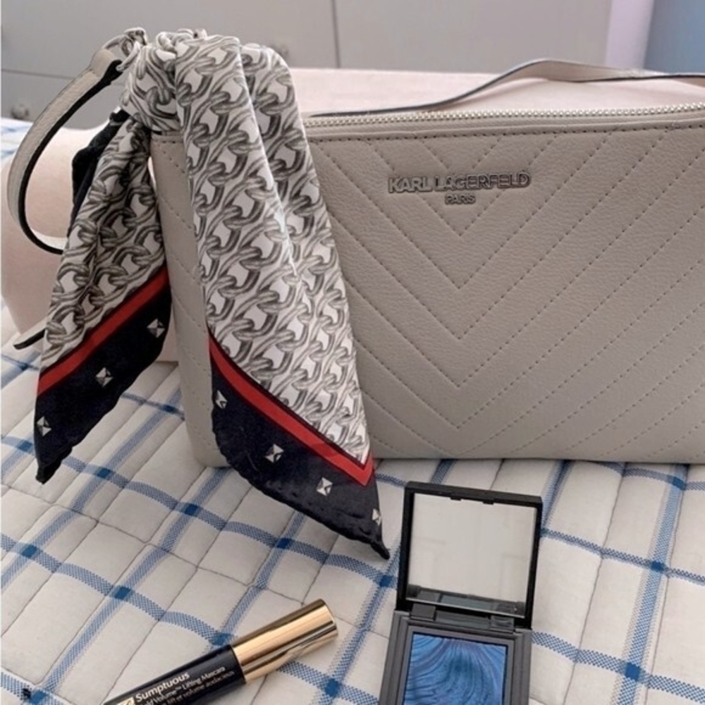 Love Express Black White Red Chain Print Silk Bandana Scarf 16"x16" Handmade VG